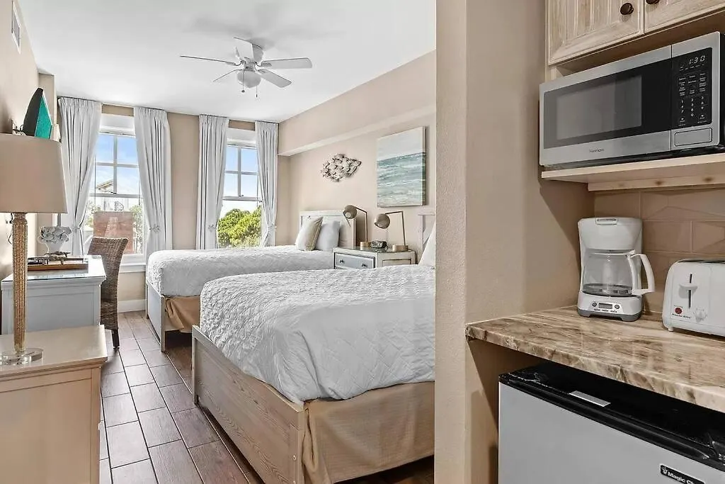 Studio In Heart Of The Village Destin